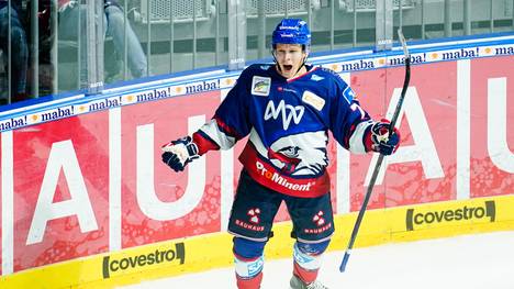 Jan-Mikael Järvinen erzielte das entscheidende Tor für die Adler Mannheim 