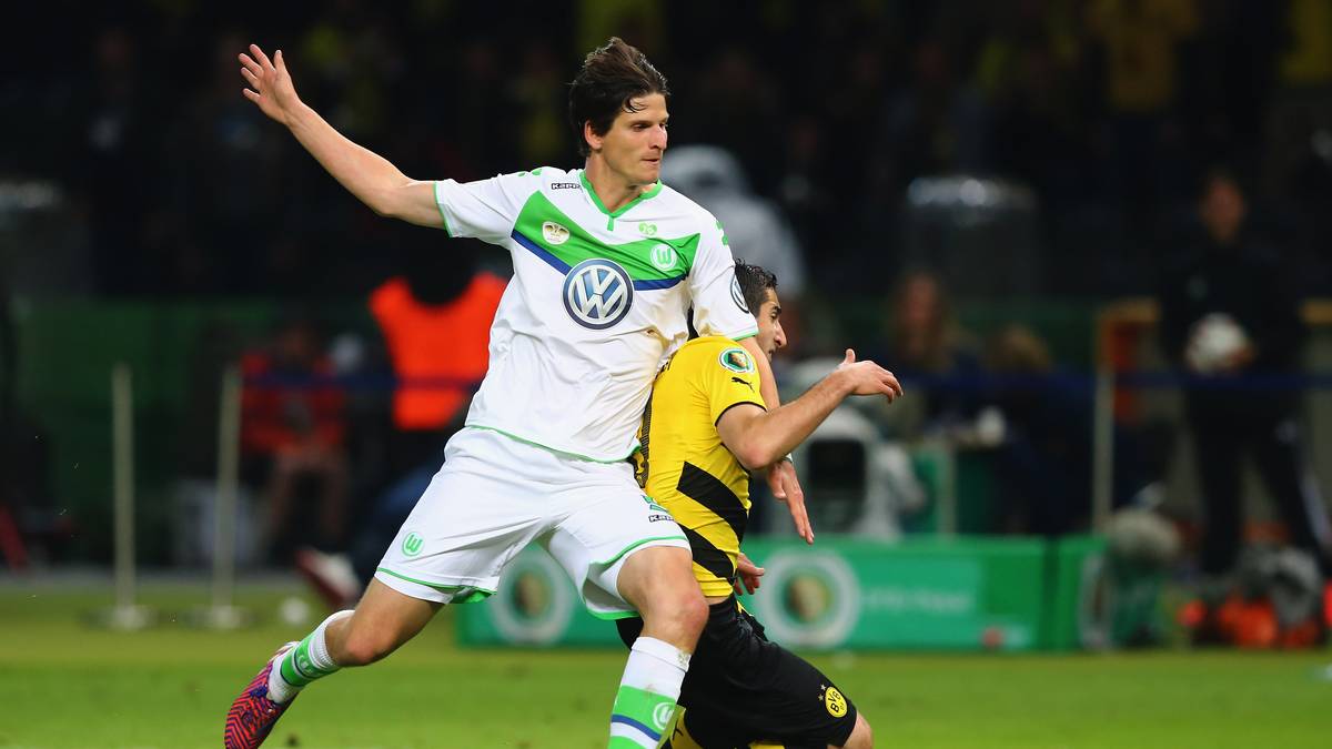 TIMM KLOSE: Entpuppt sich als echte Stütze im Hecking-Team. Der Schweizer, der zwischenzeitlich keinen Platz mehr im Team hatte, war fast immer einen Schritt vor den Dortmundern und meldete gemeinsam mit Naldo Aubameyang in der zweiten Hälfte völlig ab. Note: 2