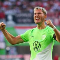 Jonas Wind befindet sich derzeit in Galaform. Nach fünf Partien steht der Wolfsburger Stürmer bei fünf Toren. Nun winkt sogar ein Rekord.