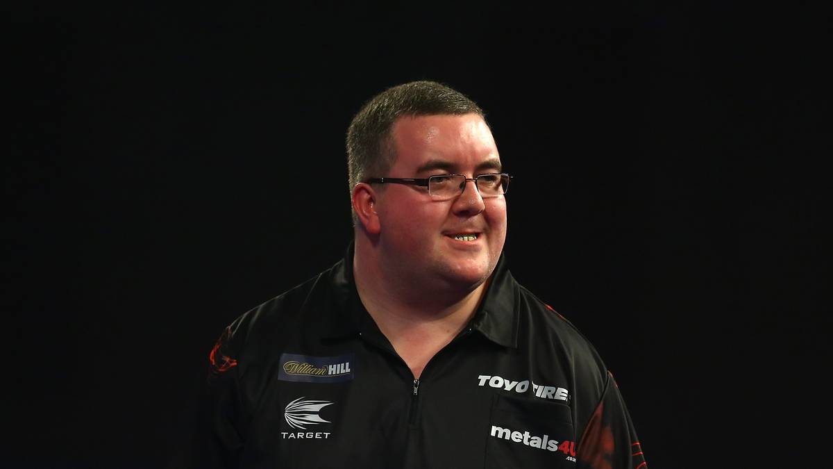 Allerdings muss "The Bullett" nicht mal sein bestes Darts auspacken, um den mit sich hadernden Bremer mit 3:0 aus dem Turnier zu befördern. 