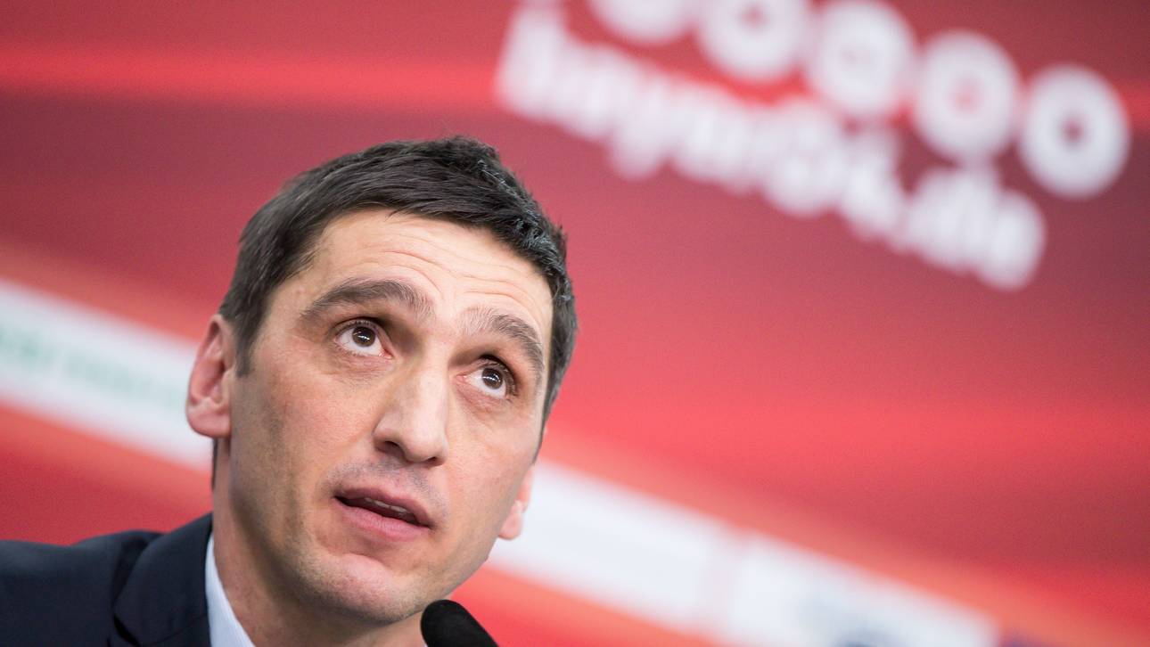 Völler wollte an Schmidt festhalten