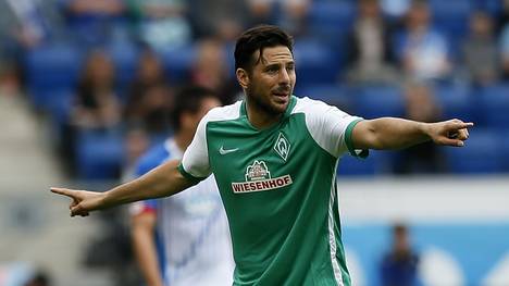 Claudio Pizarro feierte ein gelungenes Debüt im Dress von Werder Bremen