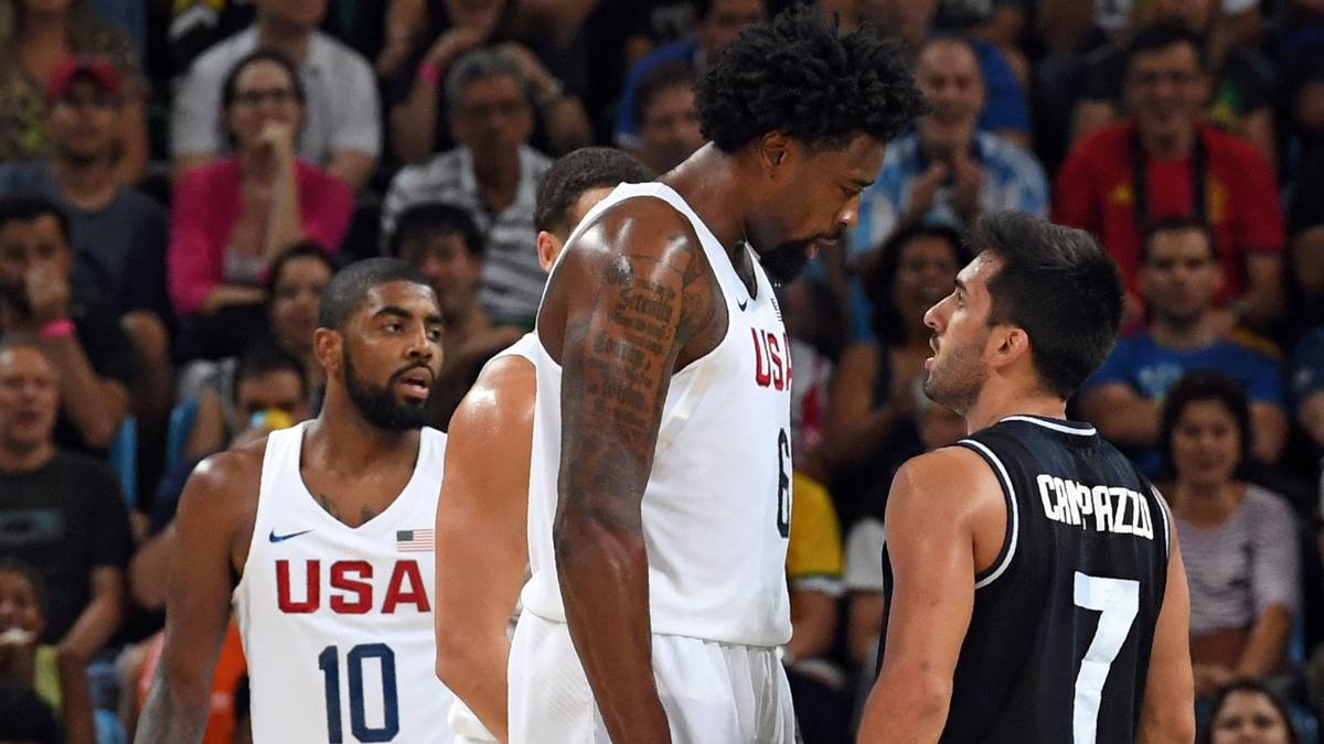 1,79 Meter gegen 2,11 Meter. Facundo Campazzo (r.) hat keine Angst vor dem körperlich überlegenen DeAndre Jordan
