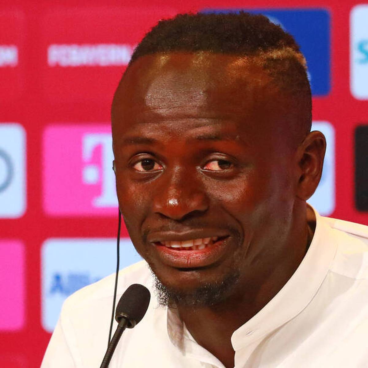 Der PR-Berater von Sadio Mané verrät, dass der FC Bayern beim Werben um den Senegalesen namhafte Konkurrenz hatte. Auch PSG habe „angegriffen“.