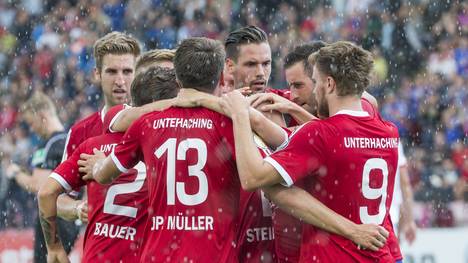 SpVgg Unterhaching v 1. FSV Mainz 05 - DFB Cup