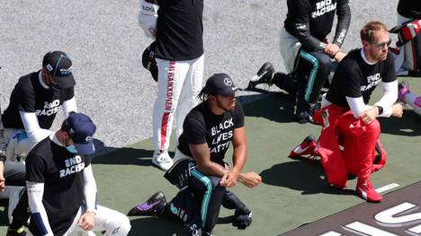 Lewis Hamilton und Sebastian Vettel knieten sich vor dem Start zum Österreich-GP hin