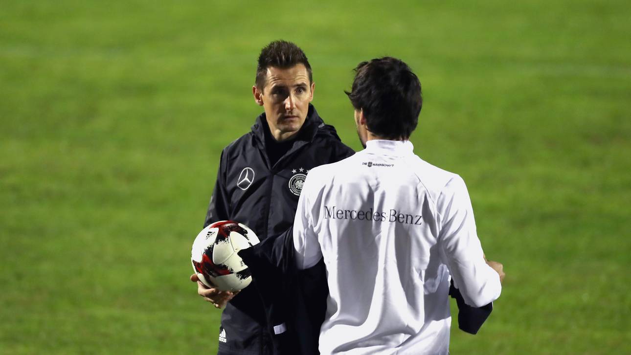 Erstes DFB-Training mit Azubi Klose