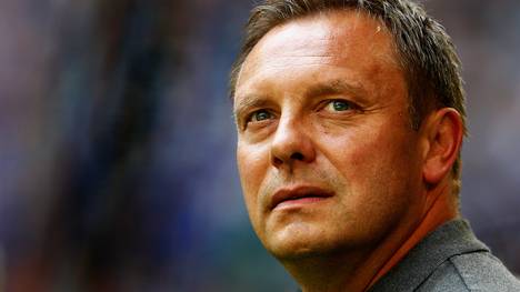 Schalke-Coach Andre Breitenreiter trauert Julian Draxler hinterher.