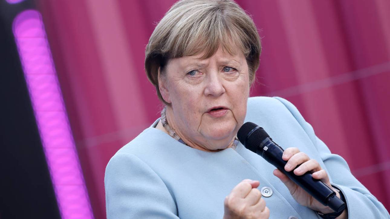 Angela Merkel leidet mit Vincent Kompany