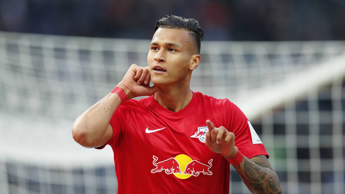 RB LEIPZIG - ABGÄNGE: Oliver Burke (West Bromwich Albion/16 Millionen), Davie Selke (Hertha BSC/8,5 Millionen), Rani Khedira (FC Augsburg/ablösefrei), Ken Gipson (SV Sandhausen), Benjamin Bellot (Bröndby IF), Atinc Nukan (Besiktas Istanbul/Leihe), Agyemang Diawusie (Wehen Wiesbaden/Leihe), Marius Müller (1. FC Kaiserslautern/Leihe), Nils Quaschner (Arminia Bielefeld), Anthony Jung (Bröndby IF/Leihe), Felix Beiersdorf (Wiener Neustadt/Leihe), Zsolt Kalmar (Dunajska Streda/Leihe), Massimo Bruno (RSC Anderlecht/Leihe)