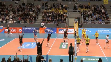 Der SSC Palmberg Schwerin siegt nach einem Marathon-Ballwechsel und gegen starke Hamburgerinnen mit 3:1.