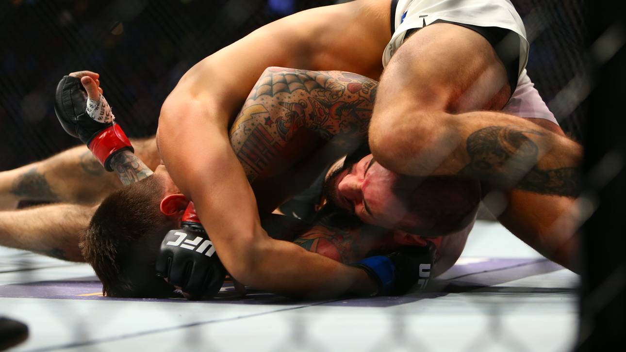 CM Punk bei UFC-Debüt vermöbelt