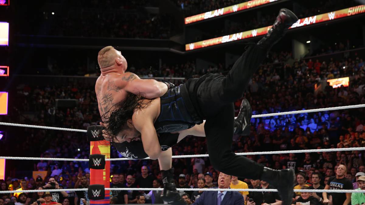 Als Lesnar zwischendurch auf Strowman einschlägt und abgelenkt ist, entscheidet sich das Match. Reigns bringt einen weiteren Spear ins Ziel und pinnt das "Beast Incarnate"