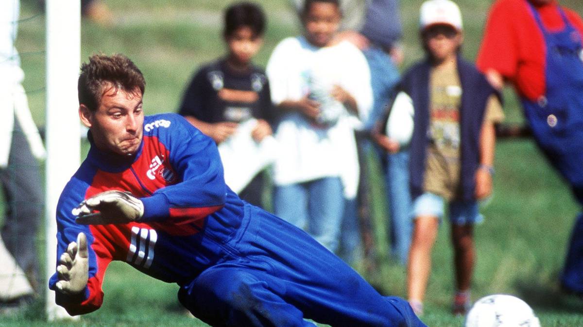 BERND DREHER: Dreher wechselte 1996 vom KFC Uerdingen nach München und blieb ebenfalls bis zu seinem Karriereende im Jahr 2008. Seit 2003 war er zusätzlich zu seiner Spielerkarriere noch als Torwarttrainer tätig, vorwiegend im Jugendbereich des FC Bayern 