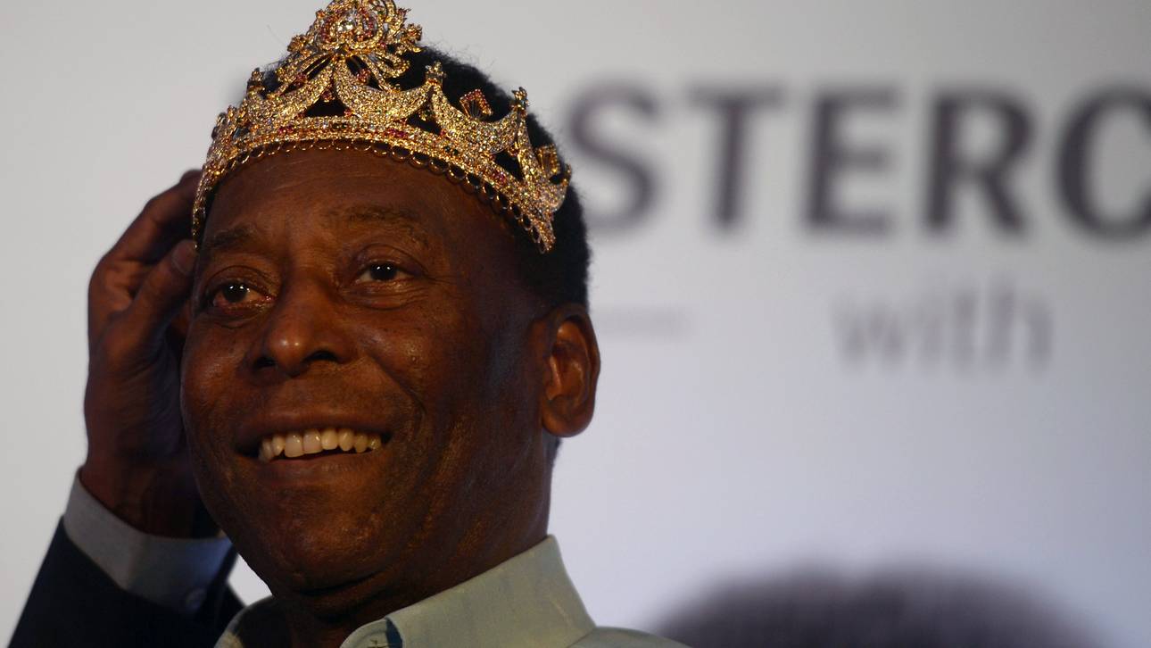 Pele sieht sich besser als Messi