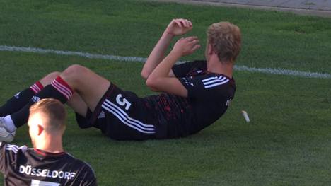 Fortuna Düsseldorf ist seiner Favoritenrolle beim Regionalligisten Kickers Offenbach gerecht geworden. Die Heim-Fans fielen durch Feuerzeugwürfe allerdings mehr als negativ auf.