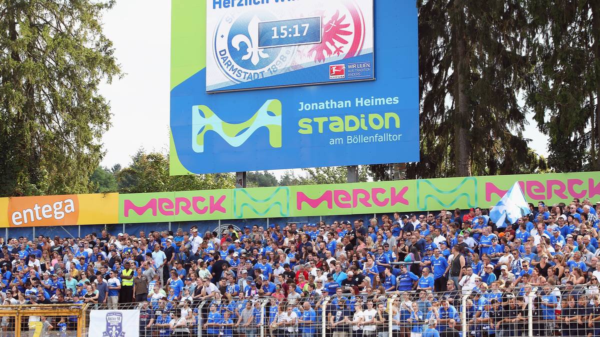 ... um das Stadion in Darmstadt offiziell in "Jonathan-Heimes-Stadion am Böllenfalltor" umzubenennen