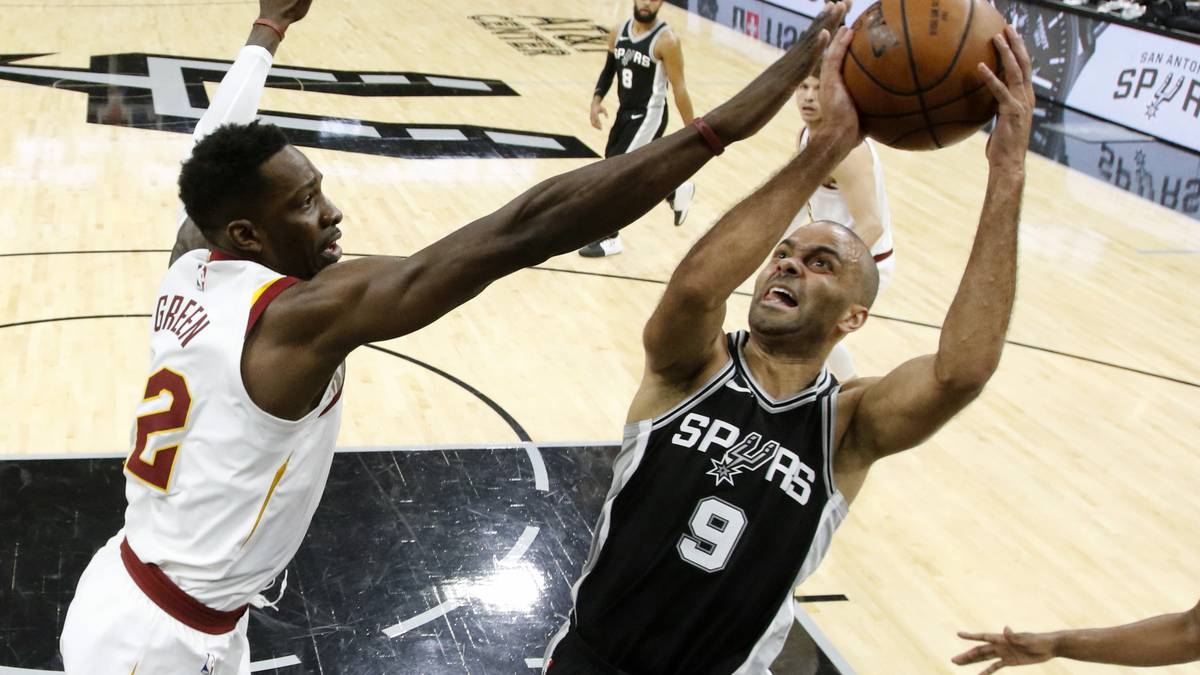 PLATZ 2 - TONY PARKER: Teil des großen Teams der San Antonio Spurs um Tim Duncan und Manu Ginobili. Wurde viermal Meister und 2007 als erster Europäer Finals-MVP beim Sweep gegen die Cleveland Cavaliers. Nach 1254 NBA-Spielen, davon 1151 als Starter, beendet er nun seine große Karriere