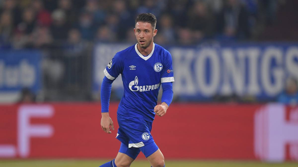 Mit MARK UTH holte Heidel zur Saison 2018/2019 einen deutschen Stürmer zum FC Schalke, der in Hoffenheim zweistellig getroffen hatte - zudem noch ablösefrei. Zwei Tore in 17 Spielen sprechen nicht gerade dafür, dass Uth eingeschlagen ist. Allerdings muss man auch eine Verletzung berücksichtigen