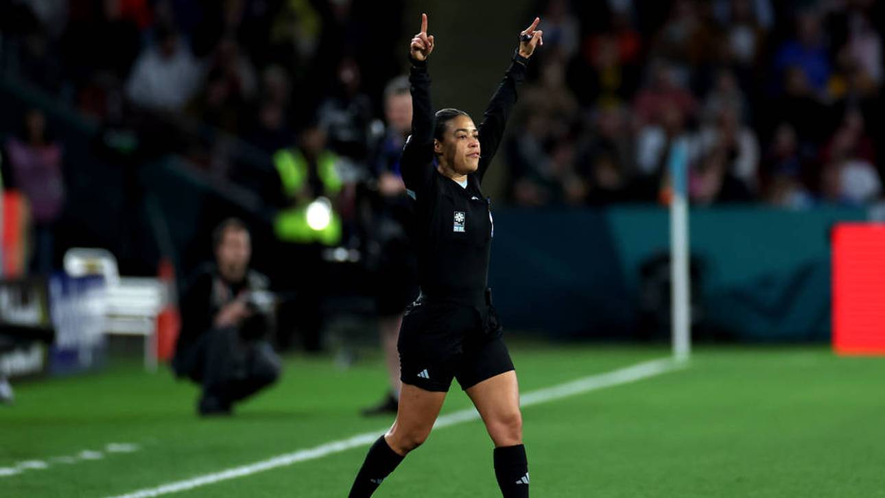 Kurioser Münzwurf vor Elfer-Krimi