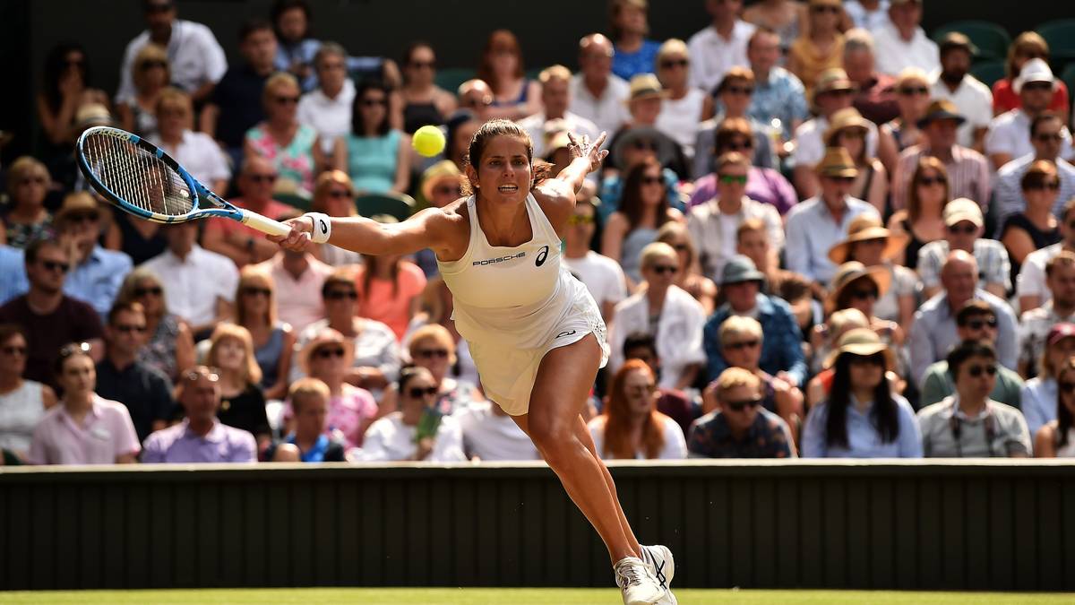 Nach schwierigen Jahren erreicht Görges erst im letzten Jahr die Form früherer Tage. In Wimbledon erreicht sie erstmals in ihrer Karriere ein Grand-Slam-Halbfinale, wodurch ihr die Rückkehr in die Top 10 der Welt gelingt