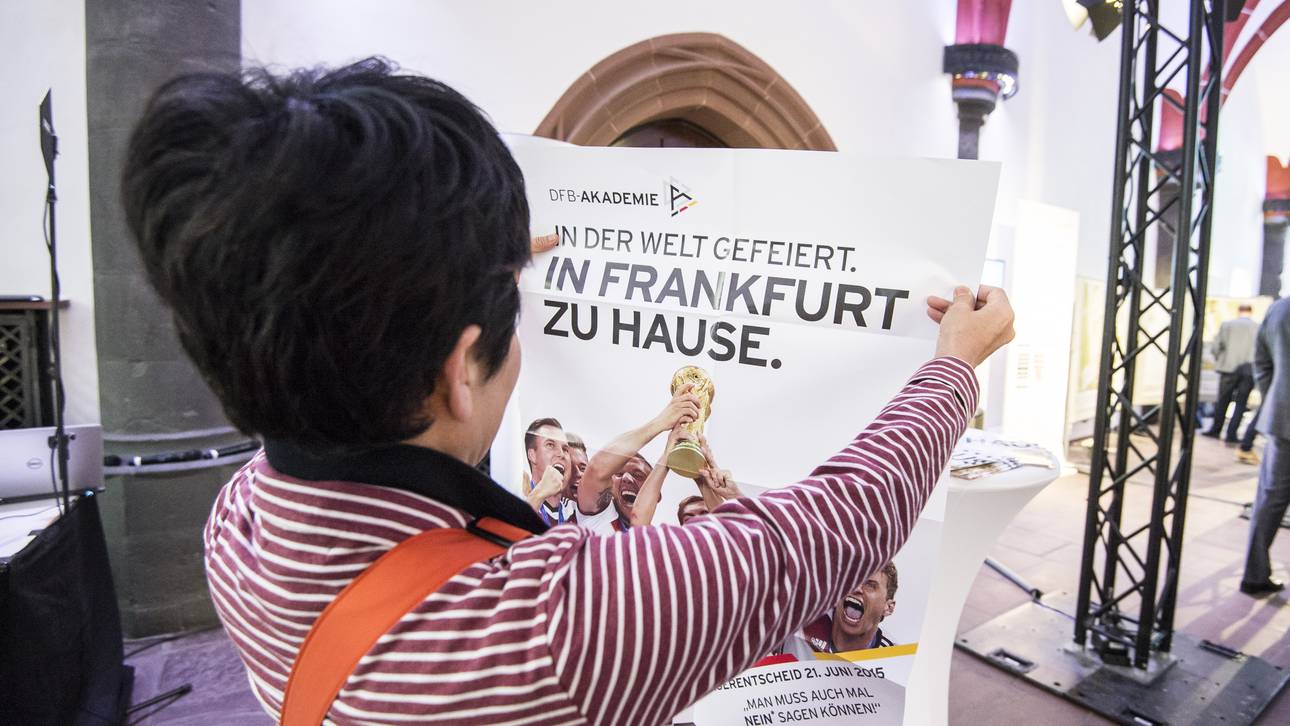 Akademie-Gegner drohen DFB