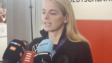 DFB-Sportdirektorin Nia Künzer spricht über die Nationalmannschaft Frankreichs, auf die die DFB-Frauen im Viertelfinale der EM treffen werden.