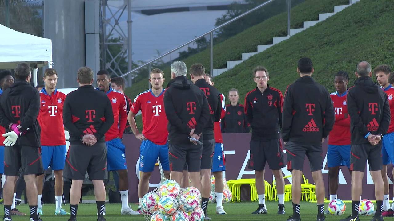 FC Bayern: Mathijs de Ligt kehrt angeschlagen vom Trainingslager zurück