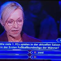 Bei der RTL-Quizsendung „Wer wird Millionär?“ kommt es für 64.000 Euro zu einer Fußballfrage. Die Kandidatin wählt trotz eingesetzten Jokers die falsche Antwort aus.