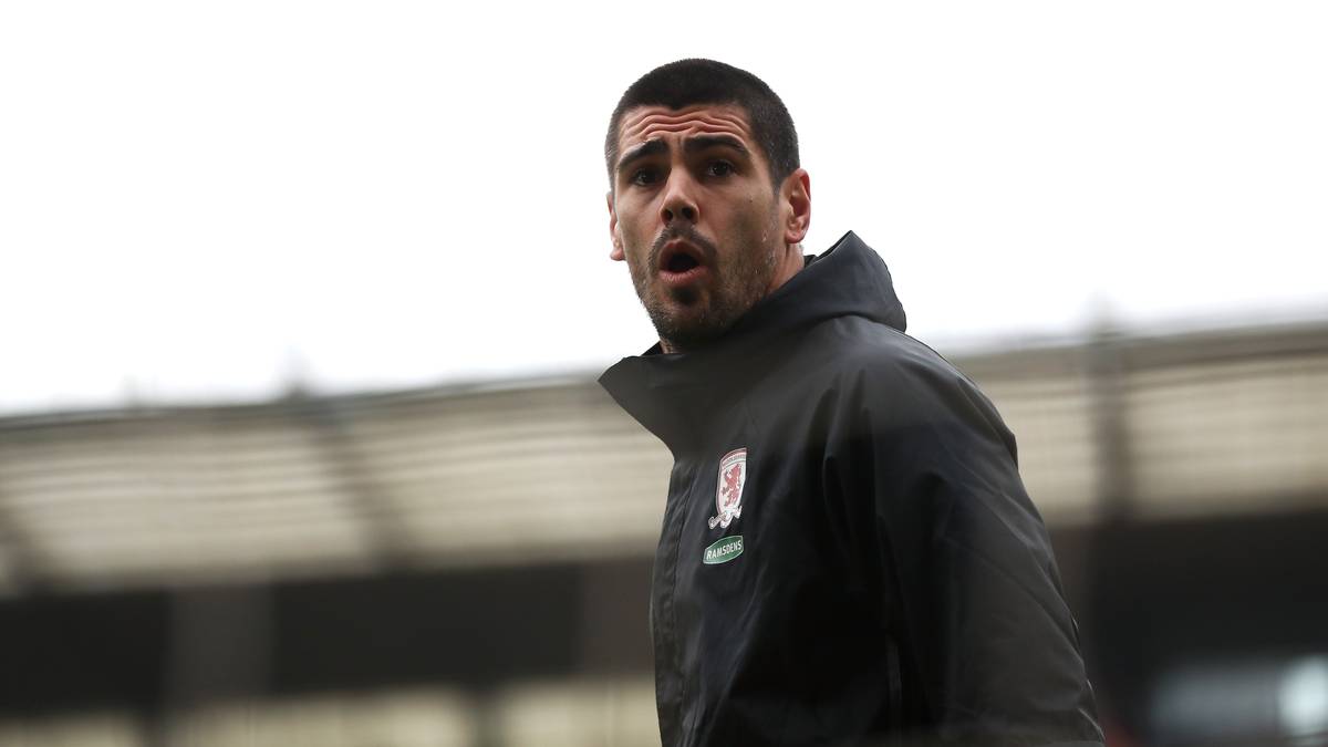 VICTOR VALDES (35 Jahre): Zwölf Jahre lang hütete der Spanier das Tor des FC Barcelona. Mit den Katalanen holte er unter anderem dreimal die Champions League. Über die Stationen Manchester United und Standard Lüttich landete er beim FC Middlesbrough. Jetzt darf er sich einen neuen Verein suchen