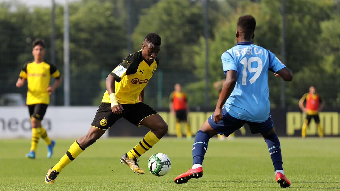 Barca beobachtet BVB-Juwel Moukoko