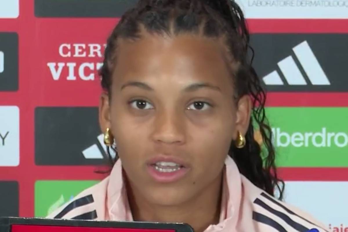 Im EM-Viertelfinale gegen die Schweiz verschießt Spanien gleich zwei Elfmeter. Doch nach dem Weiterkommen bleibt Vicky Lopez überzeugt von den Schützinnen.