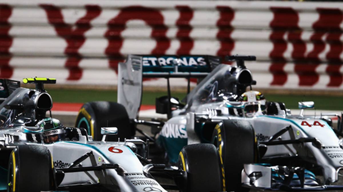 Nach einer langen Saison mit Auf und Abs trennen WM-Leader Lewis Hamilton und Nico Rosberg nur 17 Punkte vor dem Saisonfinale in Abu Dhabi. Beide Fahrer können noch Weltmeister werden. Vor der Entscheidung blickt SPORT1 noch einmal zurück auf das spannende Duell der beiden Rivalen.