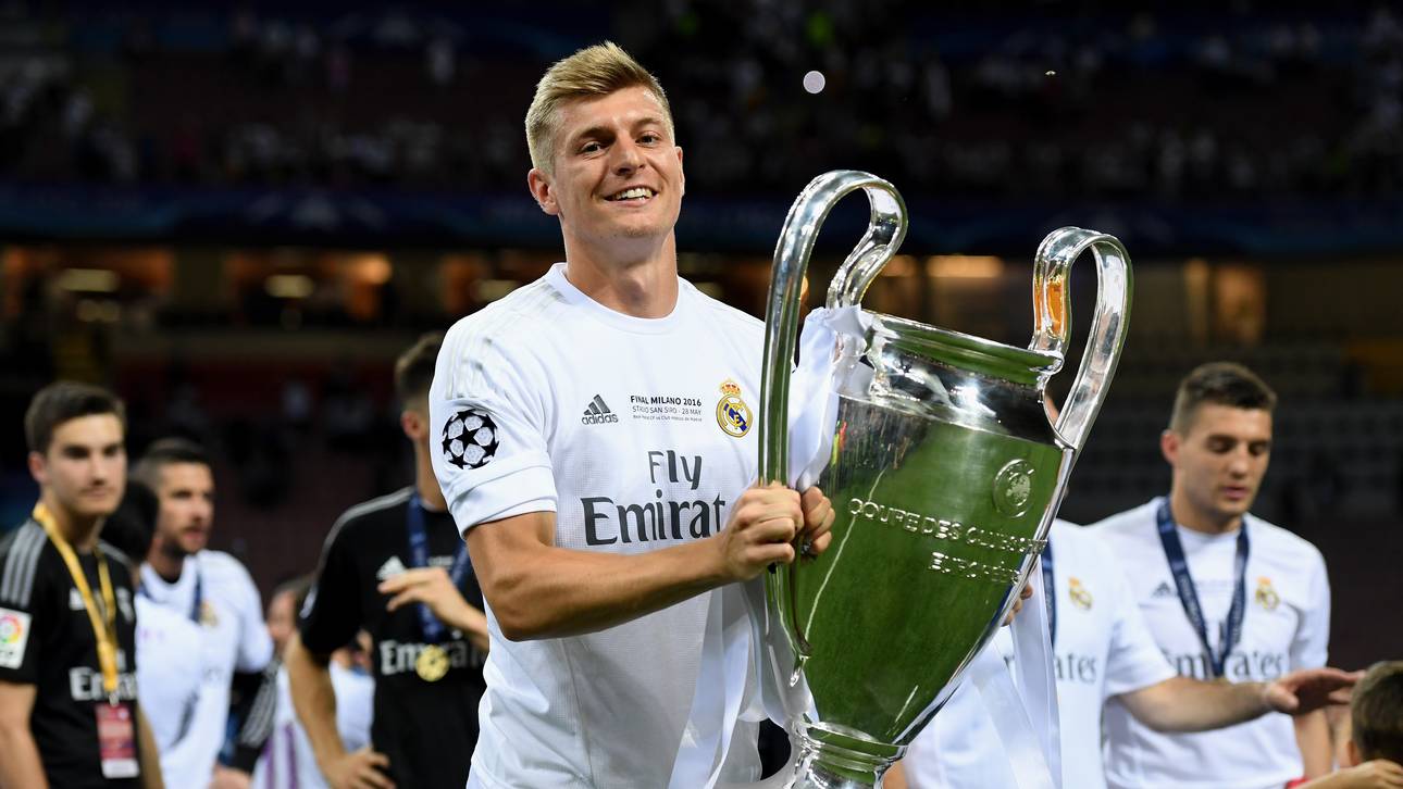 König Kroos wundert sich über Zidane
