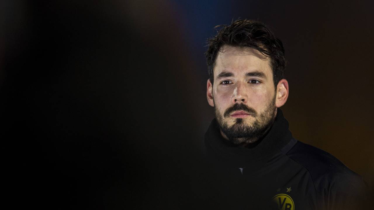 Folgt Peter Gulasci auf Roman Bürki beim BVB? | Transfermarkt