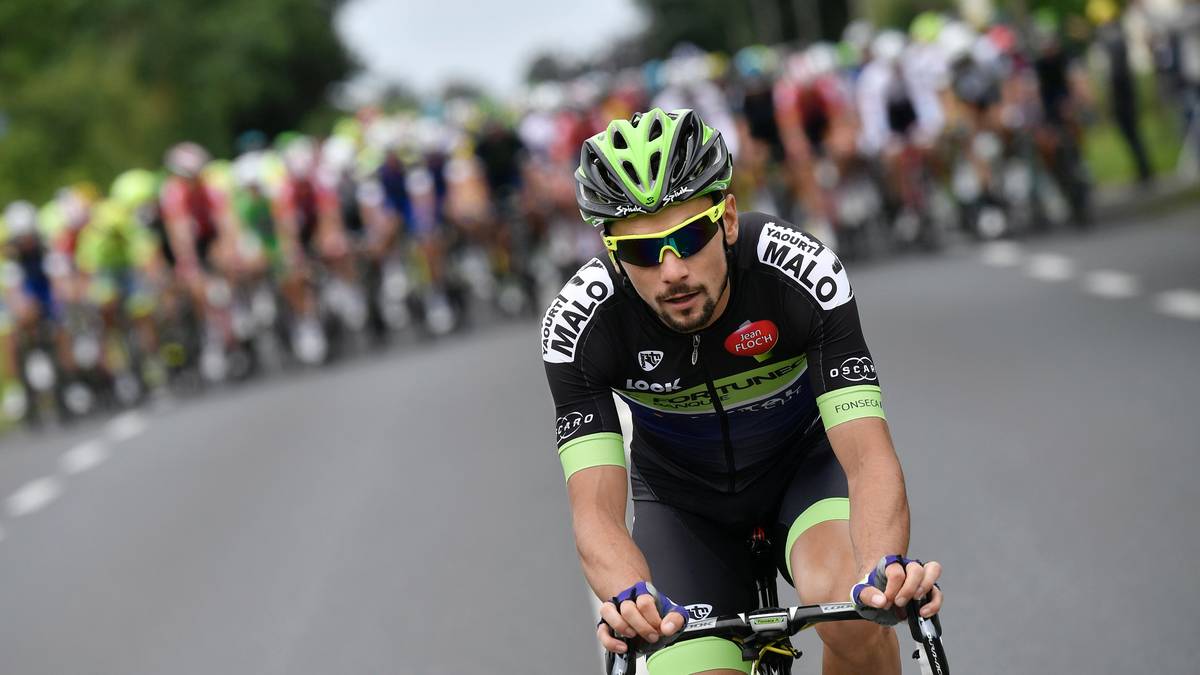 Lokalmatador Armindo Fonseca nimmt sich als Erster ein Herz und startet einen Ausreißversuch