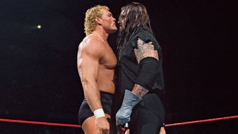Sid (l.) traf 1997 bei WrestleMania 13 auf den Undertaker