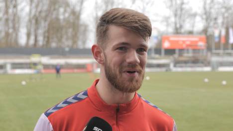 Jan Thielmann reagiert auf seine neue Position als Stürmer. Zuvor kam der 21-Jährige in der Bundesliga als Mittelfeldspieler zum Einsatz.