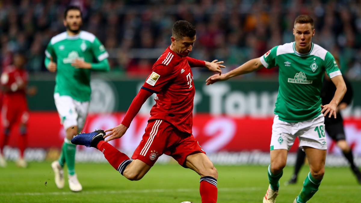 PLATZ 1 - ROBERT LEWANDOWSKI (FC Bayern): 21 Tore - 9 (Bundesliga) + 1 (DFB-Pokal) + 8 (Champions League) + 3 (Supercup)