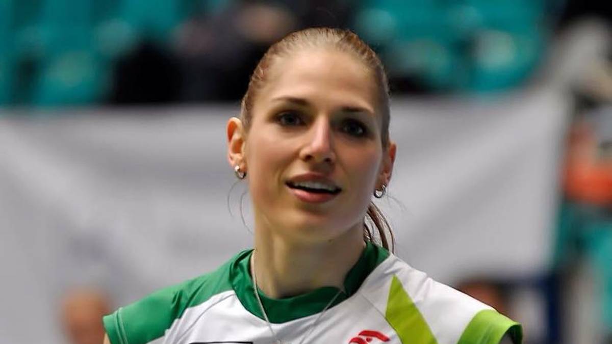 Bei der U20-WM in Mexiko gewinnt Berit Kauffeldt mit dem deutschen Team 2009 den WM-Titel. Kauffeldt spielt wie Apitz in Baku - allerdings beim Lokalrivalen Lokomotiv Baku