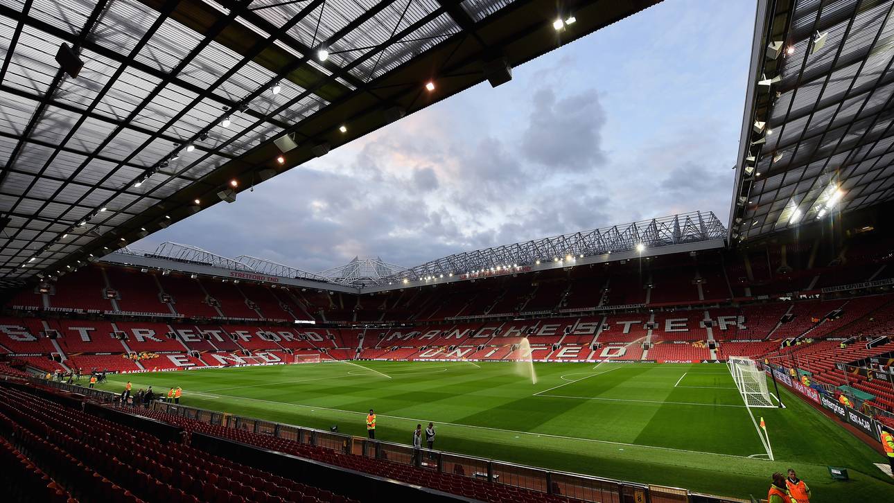 ManUnited baut Old Trafford um