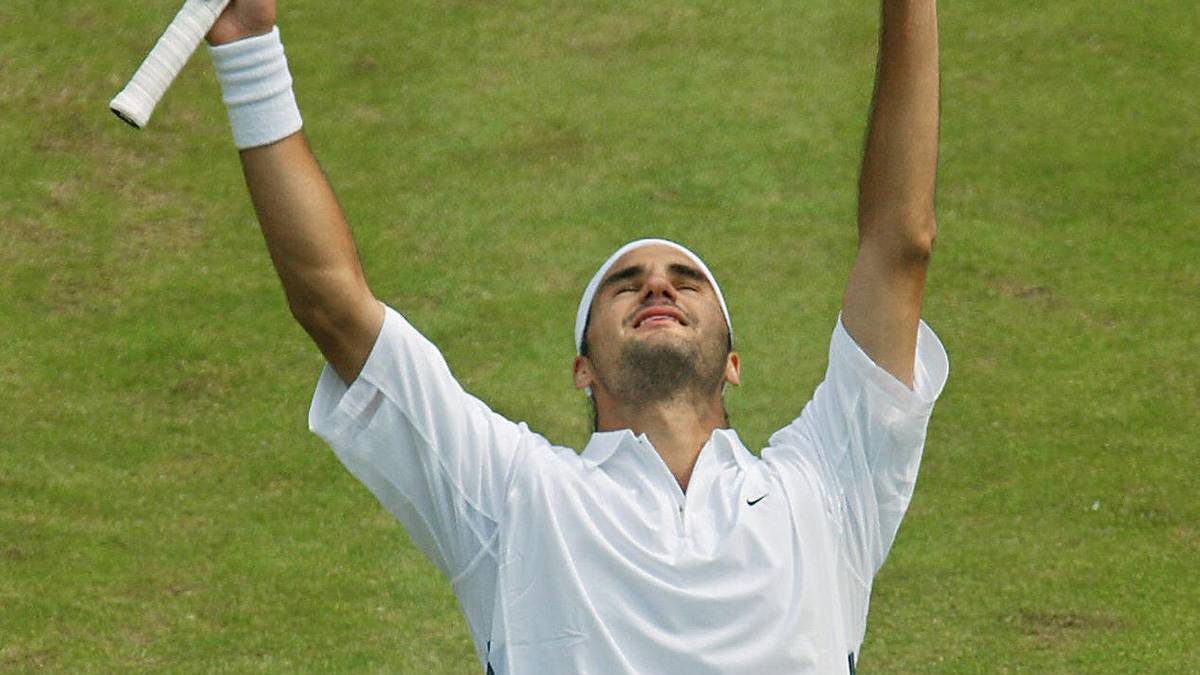 Mit dem Rückenwind von vier Turniersiegen reist er 2003 nach London. Dort erfüllt er sich am 6. Juli seinen ersten großen Traum: Im Wimbledon-Finale besiegt er Mark Philippoussis in drei Sätzen und feiert seinen ersten Grand-Slam-Titel