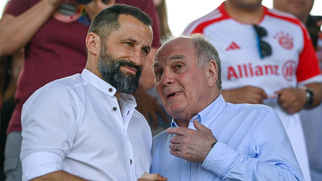 Hasan Salihamidzic galt als enger Vertrauter von Uli Hoeneß (r.)