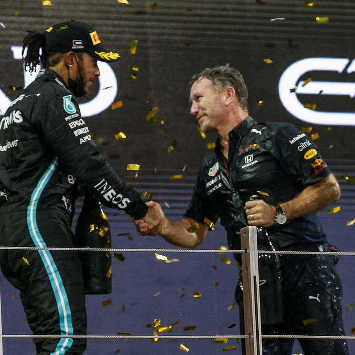 Die Rivalität zwischen Mercedes und Red Bull elektrisiert die Formel 1 seit Jahren. Lewis Hamilton wäre dabei fast bei seinem größten Konkurrenten gelandet.