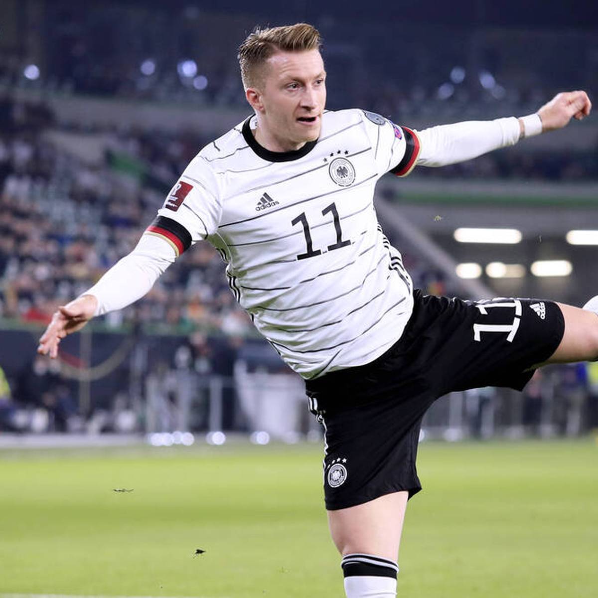 Die deutsche Fußball-Nationalmannschaft trifft in ihrem ersten Auswärtsspiel im WM-Jahr am 29. März auf die Niederlande.