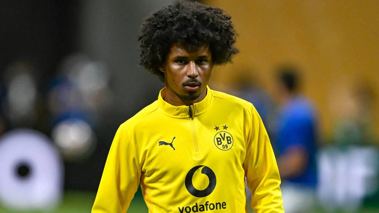 Karim Adeyemi steht bis 2027 beim BVB unter Vertrag