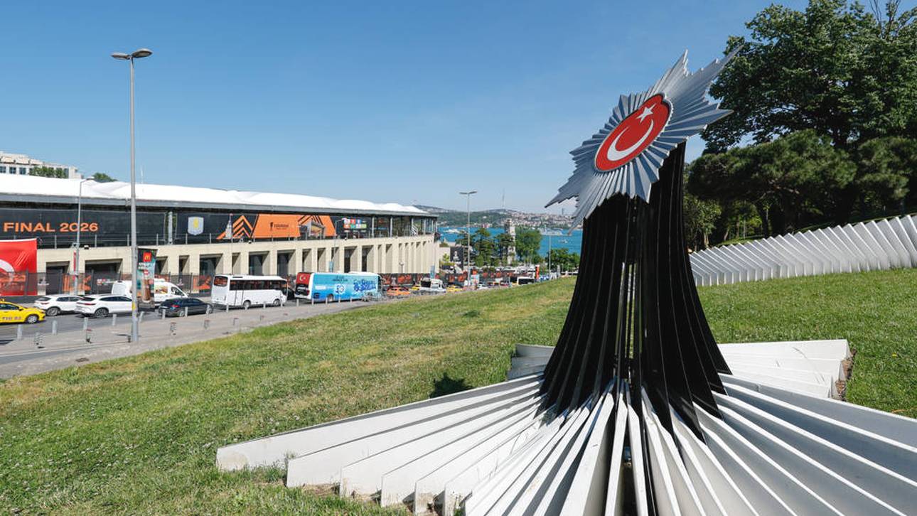 448 türkische Funktionäre im Visier