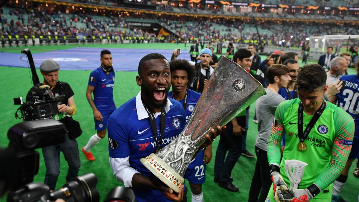 ANTONIO RÜDIGER: Der 26-Jährige wäre 2015 schon einmal fast beim FC Bayern gelandet. Trainer Pep Guardiola wollte den damaligen Stuttgarter gerne nach München holen, wie Markus Hörwick, ehemaliger Pressesprecher der Bayern kürzlich verriet