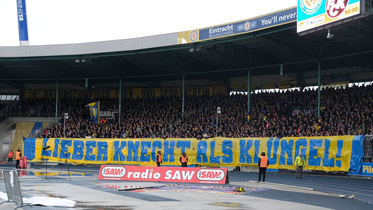 Eintracht-Fans stützen Lieberknecht