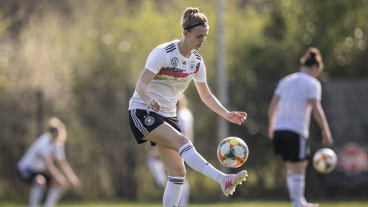 JOHANNA ELSIG: Elsig ist seit 2012 beim 1. FFC Turbine Potsdam aktiv, wurde seitdem schon von zwei Kreuzbandrissen zurückgeworfen. Bisher konnte sie 12 Länderspiele verbuchen